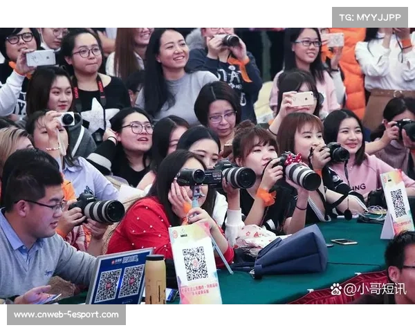 球迷装扮创意支持球队，社交媒体热度高