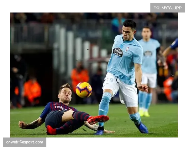 比利亚雷亚尔3-0完胜塞尔塔,莫雷诺帽子戏法闪耀陶瓷球场 比利亚雷亚尔3-0完胜塞尔塔,莫雷诺帽子戏法闪耀陶瓷球场